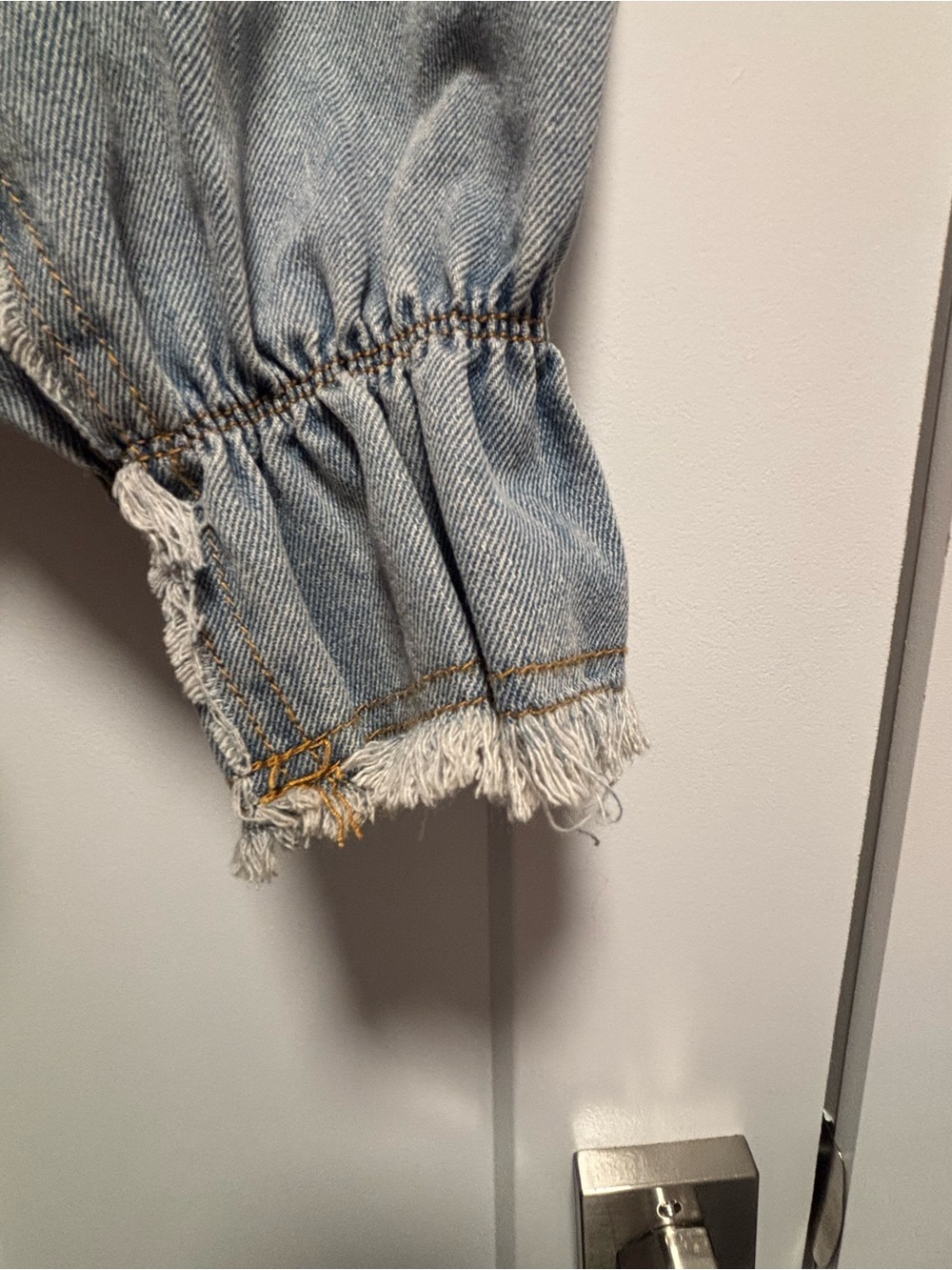 POL Lace Detail Denim Jacket Size Small NWOT Boho Frayed Snap Front - Picture 6 of 7